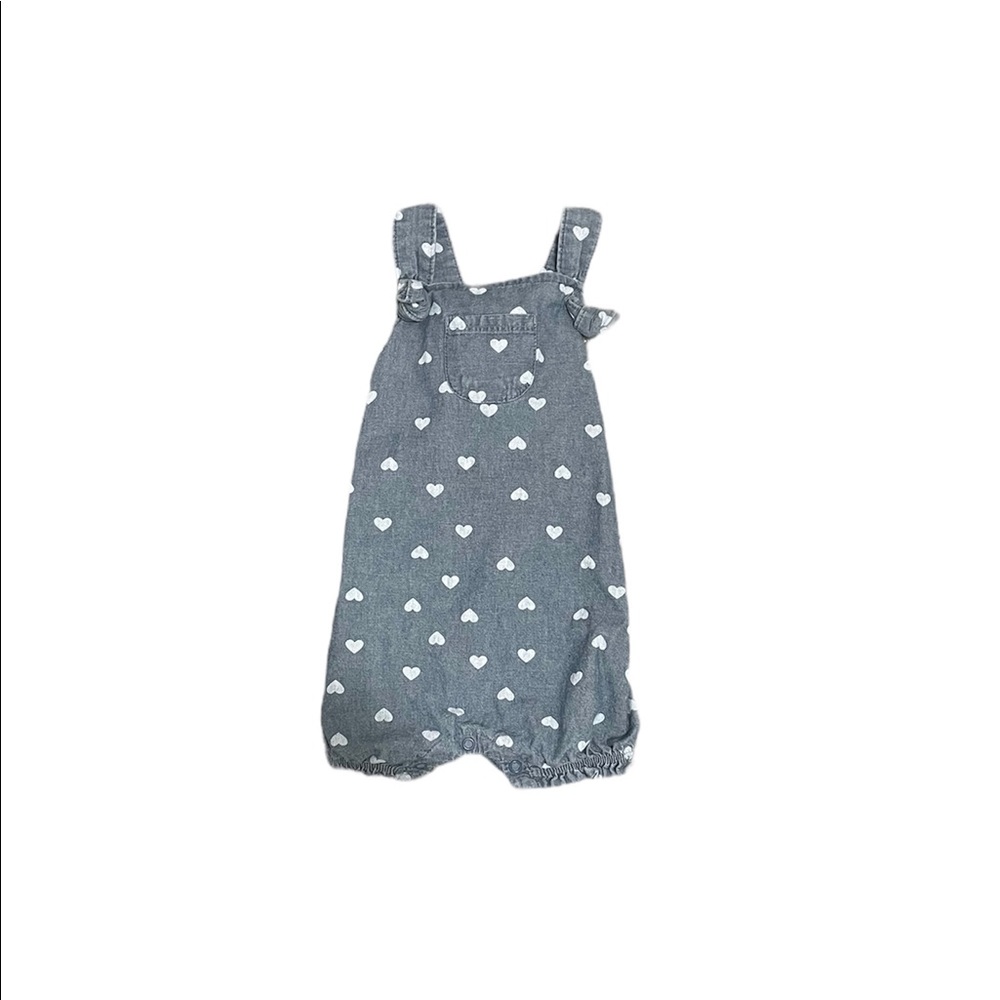 Carter’s denim short overalls with white heart pattern size 12 months